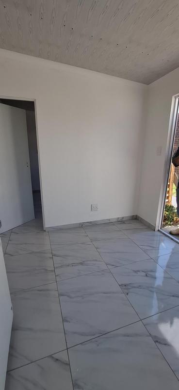1 Bedroom Property for Sale in Ruyterwacht Western Cape